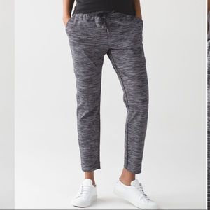 Lululemon Jet Pant grey/black jogger Size 4